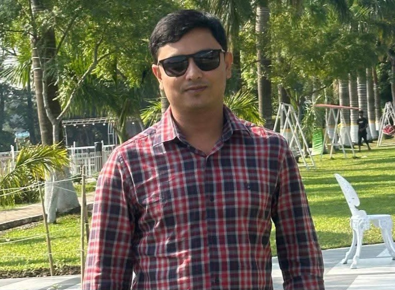 মাস্টাররোলের পিয়ন থেকে কোটিপতি: এনায়েত পাটুয়ারীর সম্পদ নিয়ে প্রশ্ন, চুপ প্রশাসন